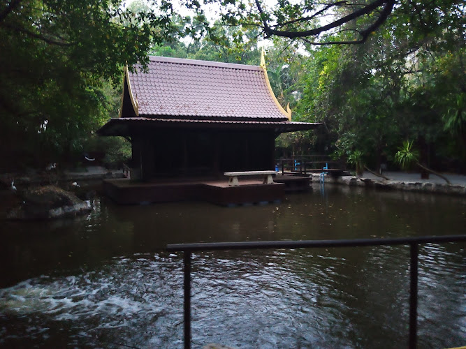 วัดคุณแม่จันทร์, อำเภอประเวศ, กรุงเทพมหานคร