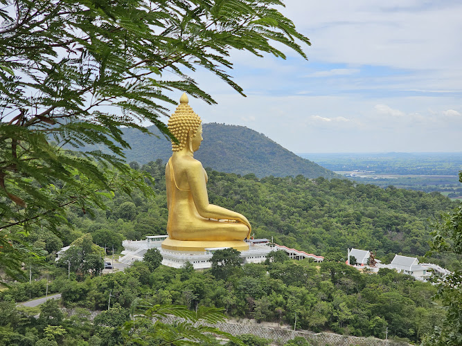 วัดเขาวงพระจันทร์