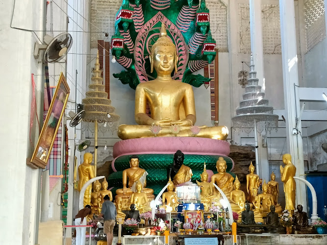 วัดถ้ำอภัยดำรงธรรม, อำเภอส่องดาว, สกลนคร