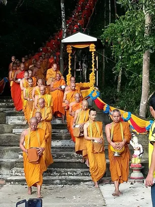 วิธีทําบุญตักบาตร: คู่มือสมบูรณ์แบบสําหรับผู้เริ่มต้น